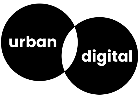 zwei schwarze Kreise, deren Schnittmenge als weißer Leerraum. in weißer Schrift: urban digital.